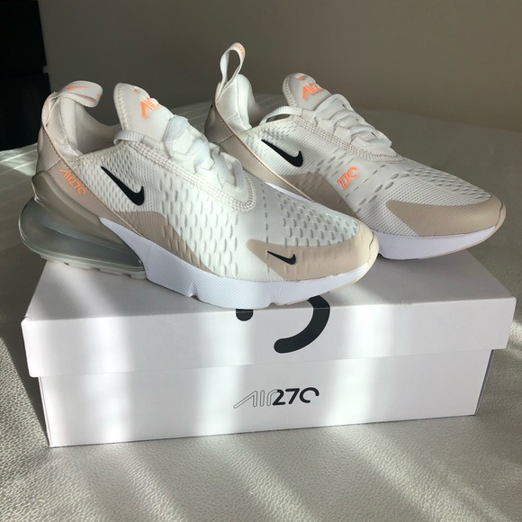 Nike Shoes - Nike Air Max 270